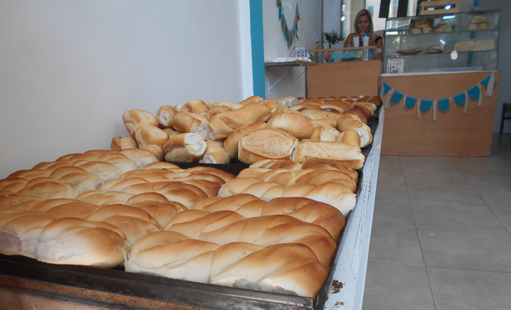 Tras la devaluación, el kilo de pan ya se vende a 110 pesos en el Partido