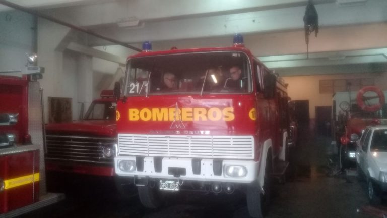 TAPIALES: Bomberos Voluntarios adquirieron nueva autobomba