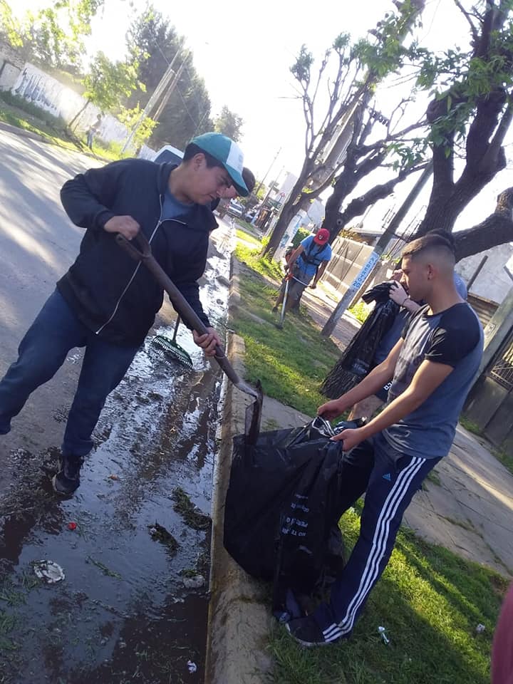 MERLO: Jornada de limpieza en la calle Balbastro