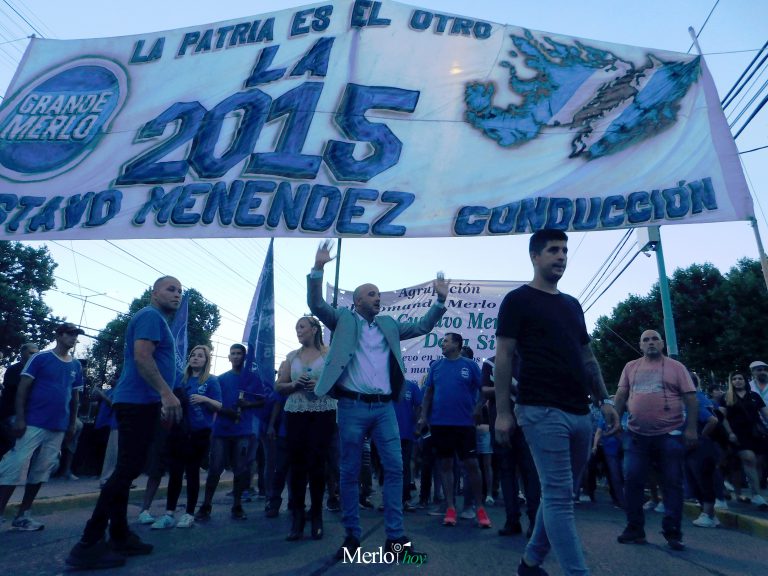 La 2015 del referente Mauricio Canosa se sumó a los festejos en la Plaza de Mayo y la plaza de los dos Congresos