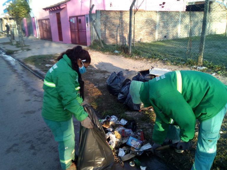 Merlo: Siguen los operativos municipales de limpieza en Parque San Martín