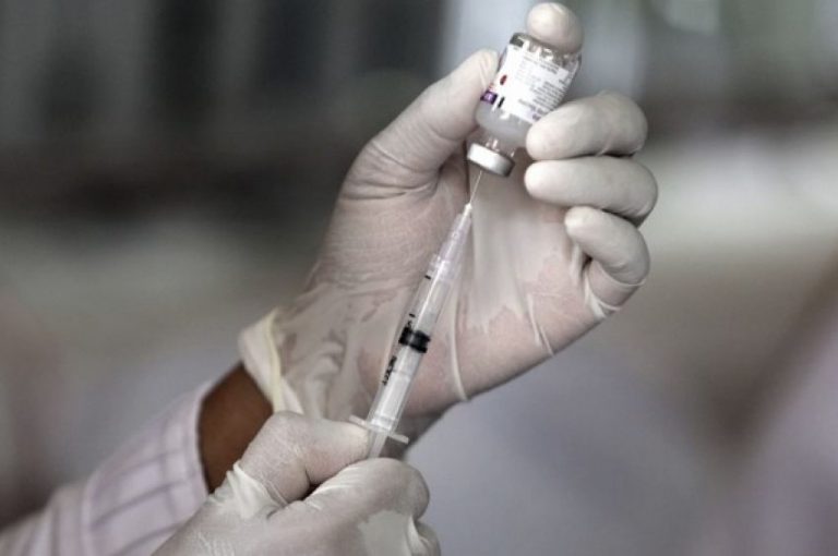 Continúa el operativo de vacunación contra el COVID en distintos puntos de La Matanza