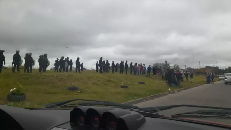 Villa Luzuriaga: La policía frustró una toma de terrenos