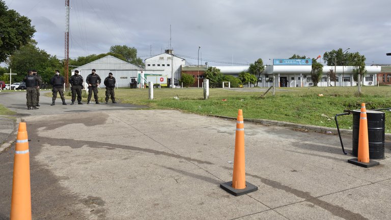La Matanza: Investigan el faltante de varias armas en un centro policial de operaciones en Puente 12