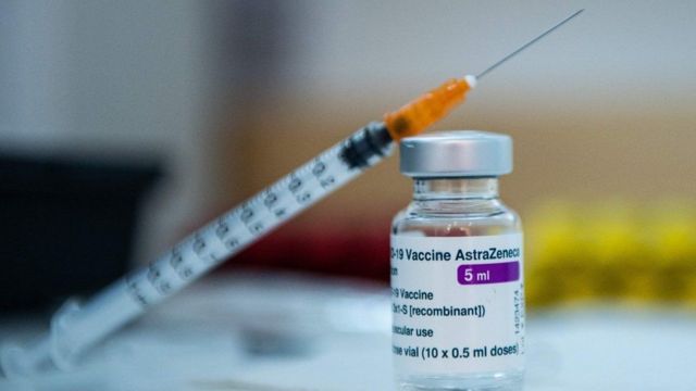 La vacuna de AstraZeneca impide los decesos por Covid-19 en un 96%