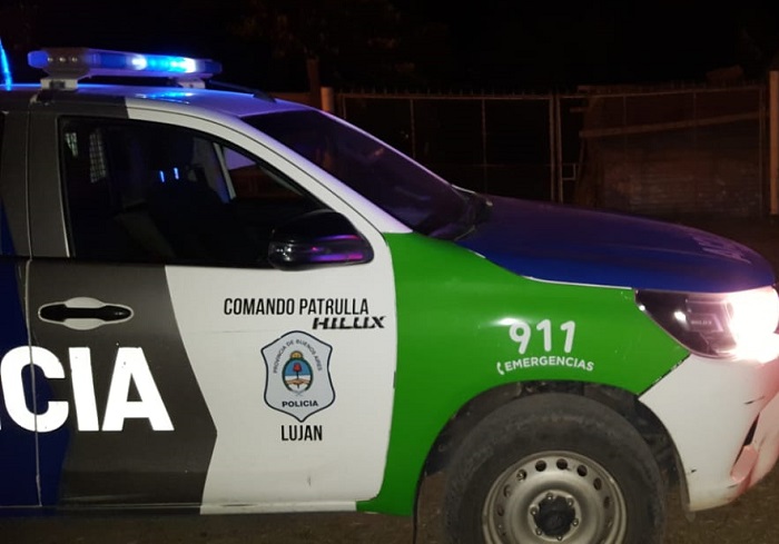 Robo de auto en Ciudad Evita: Buscan documentos robados
