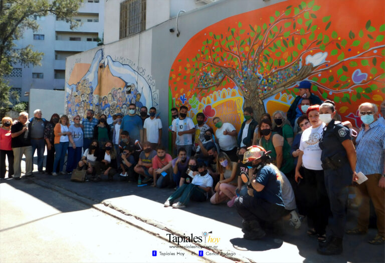 Tapiales: Inauguración del Mural “EDUQUEMOS POR LA PAZ”