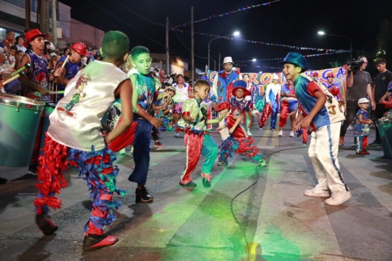 Llegan los carnavales a Tapiales y Laferrere 