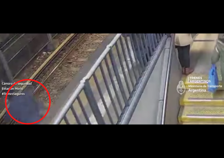 Accidente en la estación de Merlo: Auxiliaron a un hombre que cayó a las vías