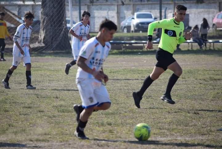 Nueva convocatoria para jugadores en el Club Argentino de Merlo