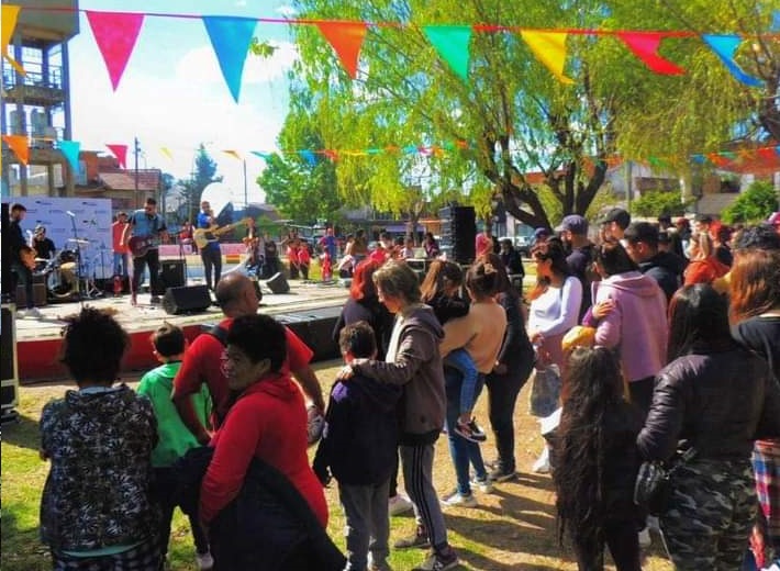 “Plaza Rock”: Rafael Castillo celebró un nuevo festival en la Plaza 20 de Junio