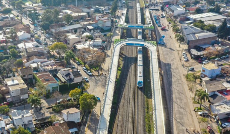 Avanzan las obras de los puentes del Tren Sarmiento en Haedo: Reducción de circulación en Av. Rivadavia