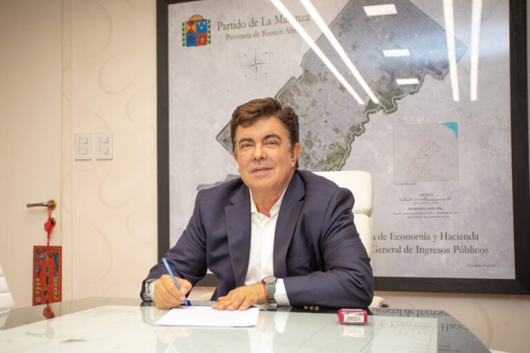 La Matanza: Espinoza otorgó un aumento del 70% al personal municipal