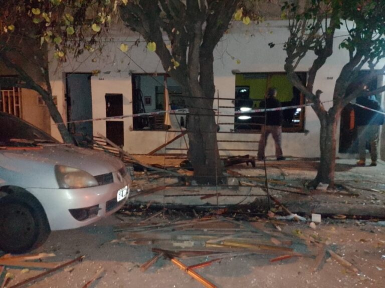 Villa Madero: Campaña solidaria para unos vecinos que sufrieron una explosión en su casa