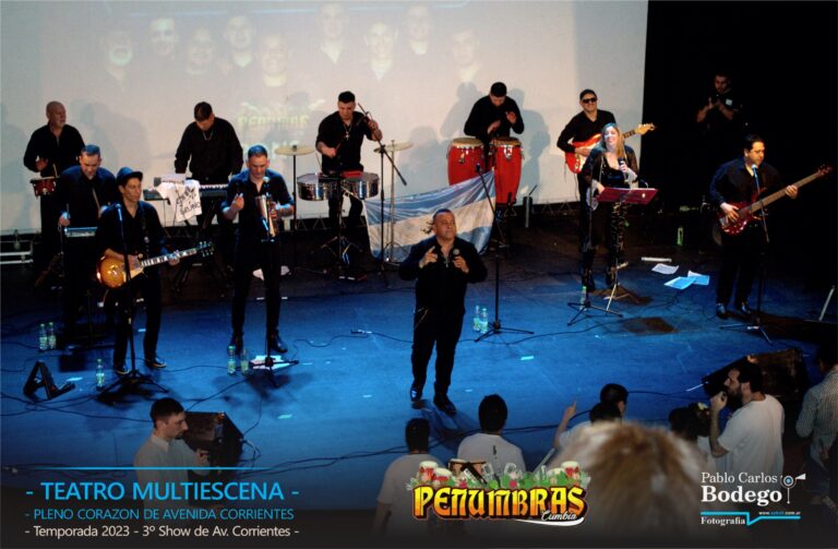 Penumbras Cumbia presentó su primer disco en el Teatro Multiescena a sala colmada