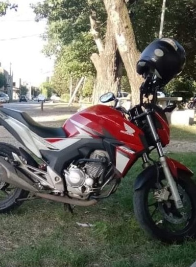 Tapiales: Buscan una moto robada en Tuyutí