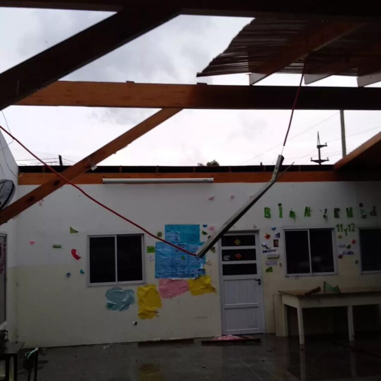 Isidro Casanova: Realizan una colecta para ayudar a un hogar comunitario afectado por un temporal